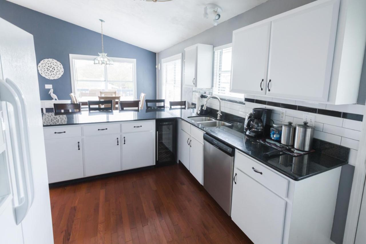 Five Bedroom Home In The Heart Of St Aug Beach Сент-Огастин Экстерьер фото